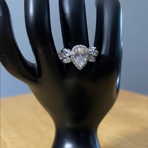 Elegant Silver Teardrop Ring